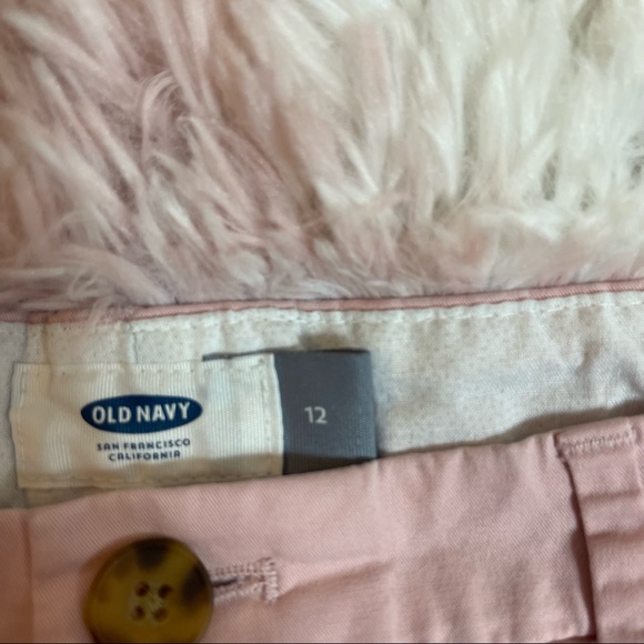 Old Navy Pink Khaki Shorts Women's Size 12 - Picture 2 of 3